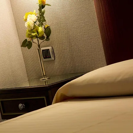 Marcella Royal - Rooftop Garden