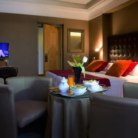 Marcella Royal - Rooftop Garden 4* Roma