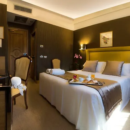 Marcella Royal - Rooftop Garden Hotel Roma