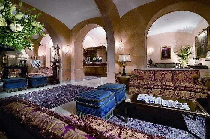 Hotel Marcella Royal - Rooftop Garden