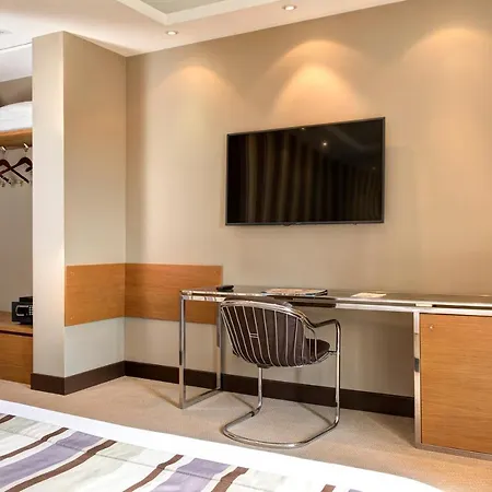 Marcella Royal - Rooftop Garden 4* Rom