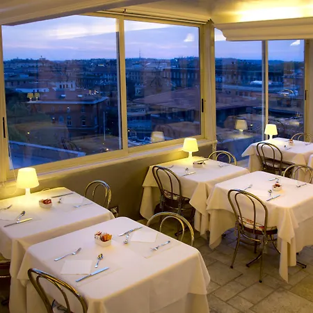 Marcella Royal - Rooftop Garden 4*