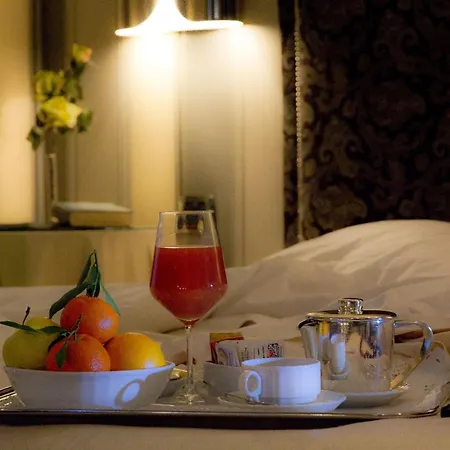 Hotel Marcella Royal - Rooftop Garden 4*