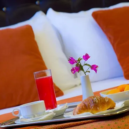 Marcella Royal - Rooftop Garden Otel Roma