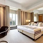 Marcella Royal - Rooftop Garden 4*