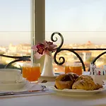 Marcella Royal - Rooftop Garden فندق