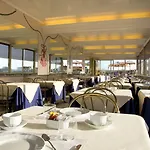 Marcella Royal - Rooftop Garden 4*