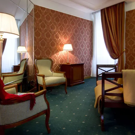 Marcella Royal - Rooftop Garden 4* Roma